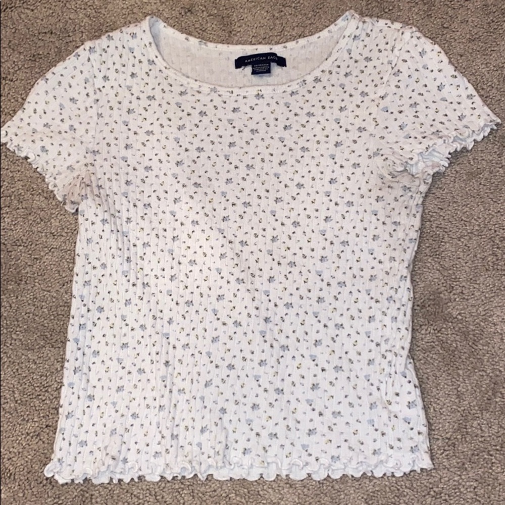 🍄American Eagle White Floral Print Tee